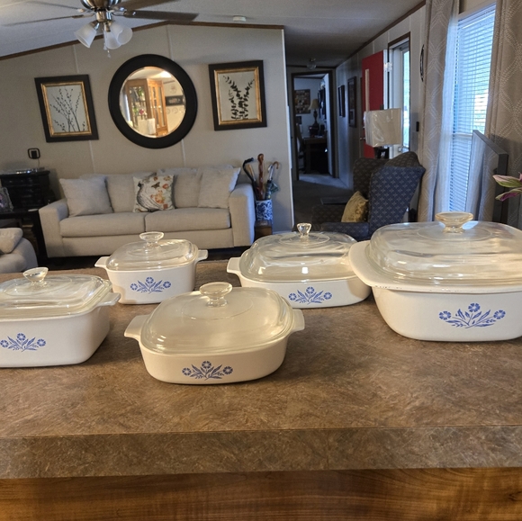 Vintage Corning Ware. (OS) - Picture 10 of 10